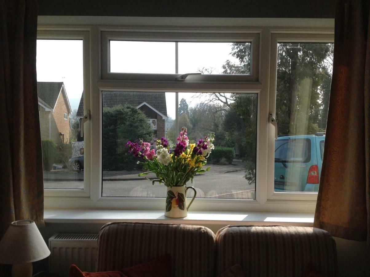 Cheltenham Studio Apartment ภายนอก รูปภาพ